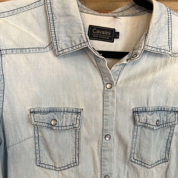 Button down - Picture 2 of 4